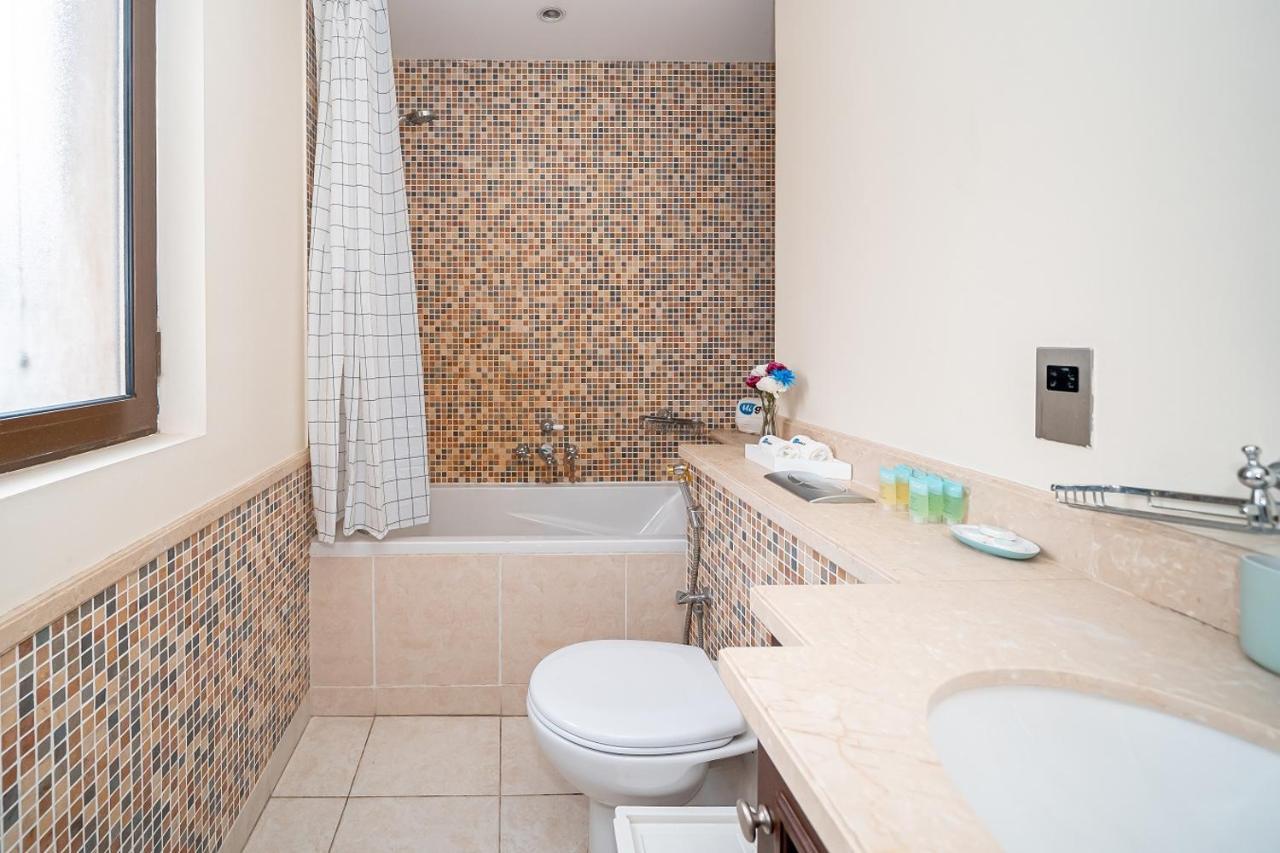 Higuests - Spacious Apt With Private Balcony In Old Town Dubai Esterno foto